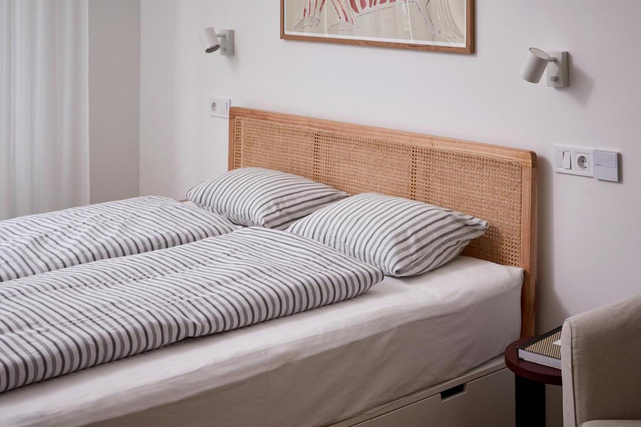 Asboth 225 Cozy Center Apartment — Photos 3